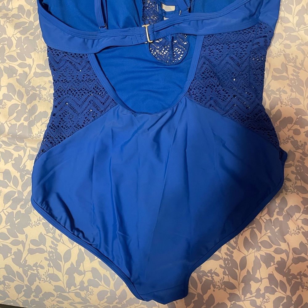 One piece swimsuit - Picture 5 of 5